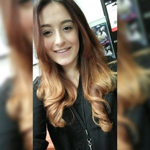 Meet your Posher, Laura